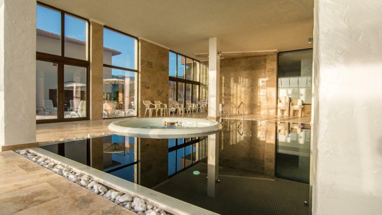 Complex Katalina Otel Tsigov Chark Dış mekan fotoğraf